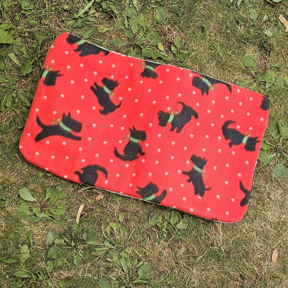 NEW! Scottie / Schnauzer Pet Mat - Small - 3 Layers Fleece Sherpa | Dog Cat Baby